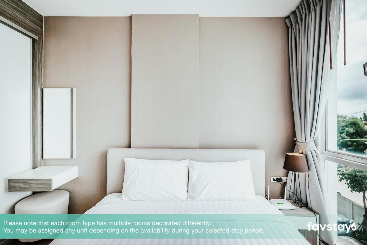 Favstay - The Base Downtown Phuket Extérieur photo