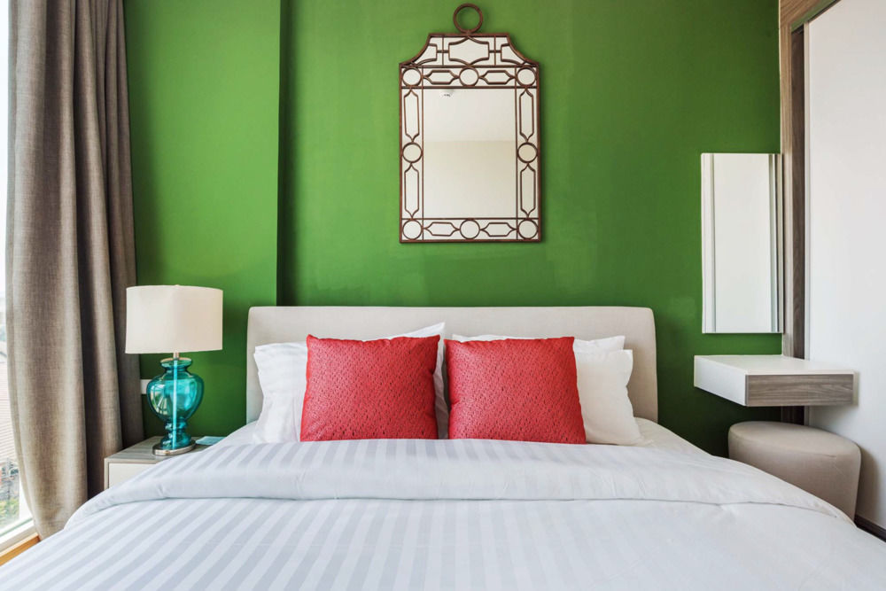 Favstay - The Base Downtown Phuket Extérieur photo
