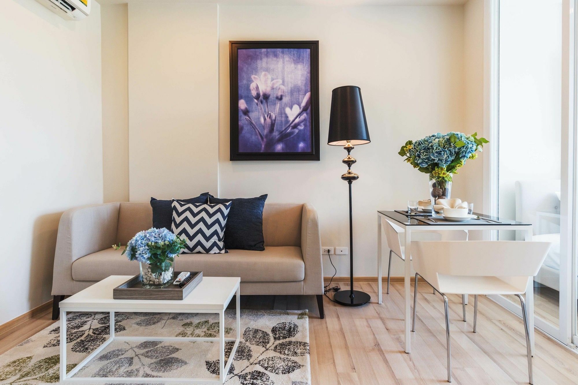 Favstay - The Base Downtown Phuket Extérieur photo